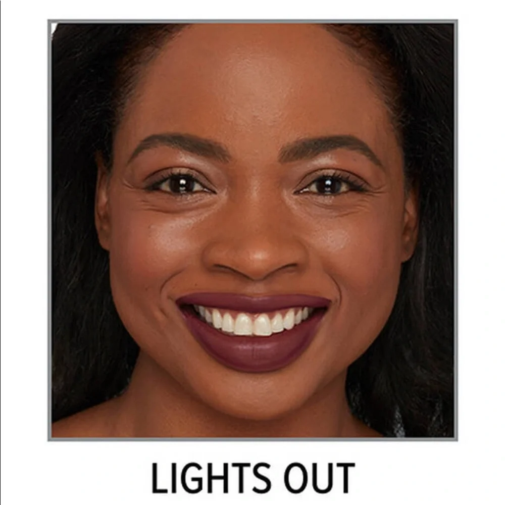 IT COSMETICS Pillow Lips Lipstick Lights Out (Dark Nude Espresso) $24